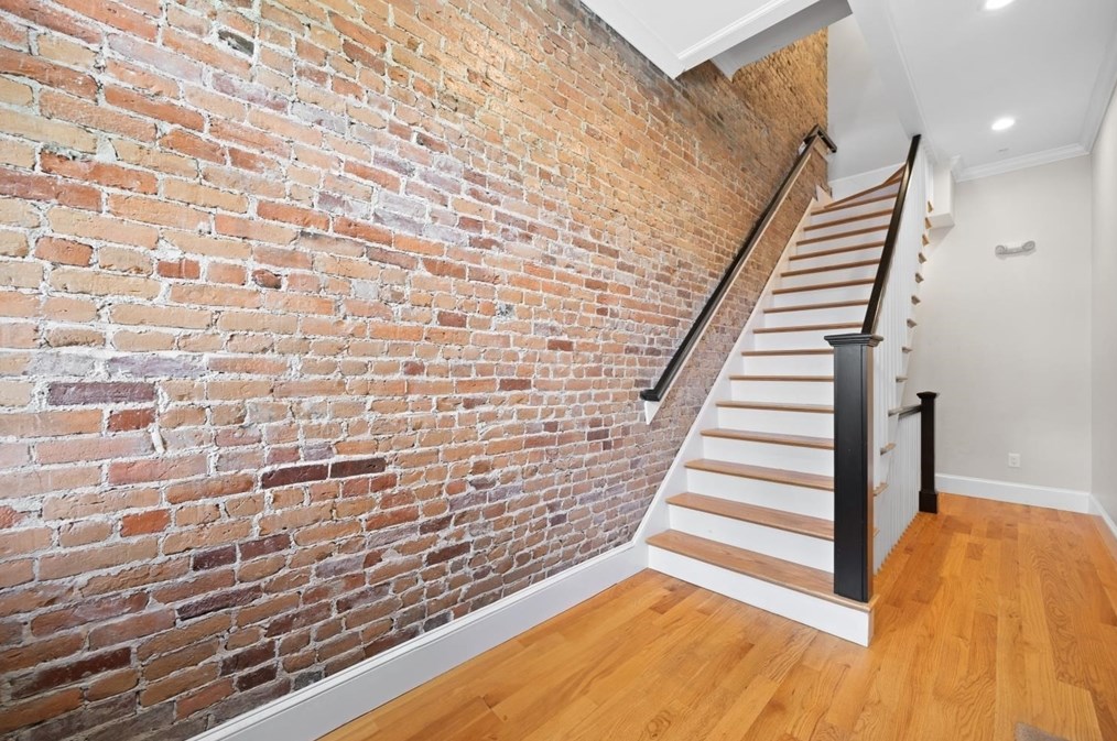 9 Everett Ave #3, Boston, MA 02125