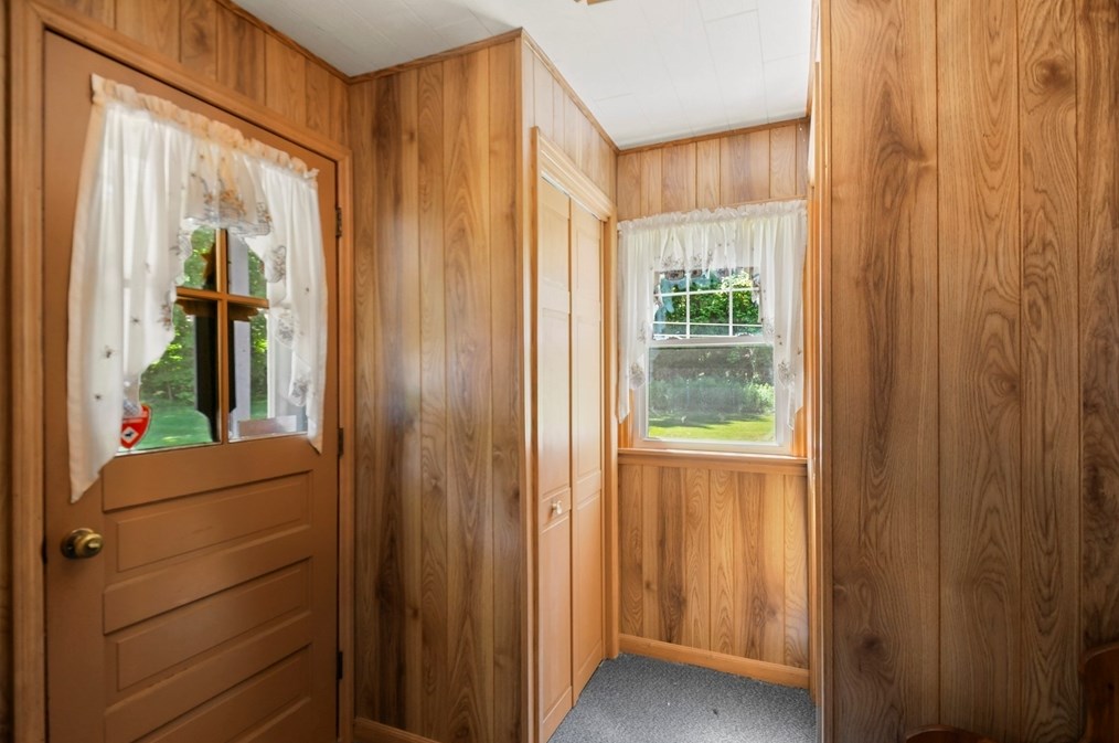 101 Mannville St, Leicester, MA 01524