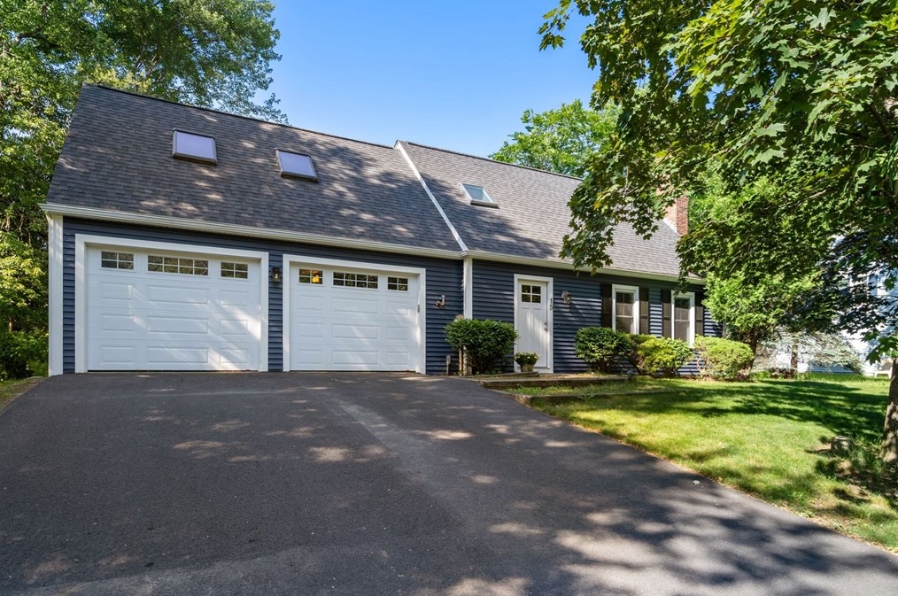 15 Mockingbird Ln, Maynard, MA 01754