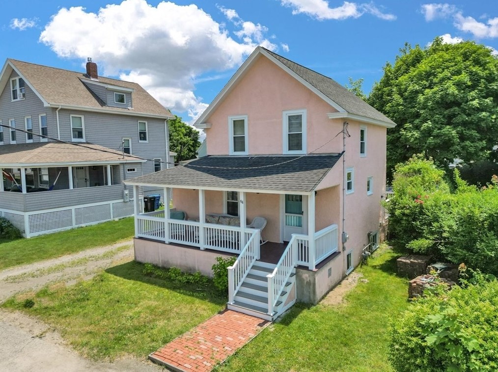 46 J St, Hull, MA 02045