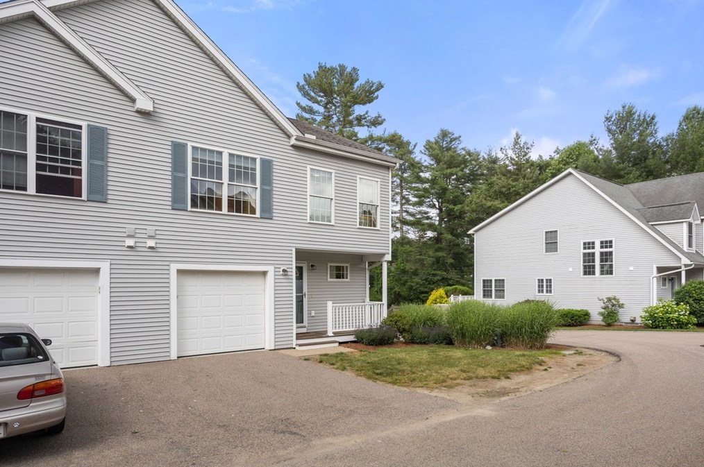 4 Sterling Ln #4, Walpole, MA 02081