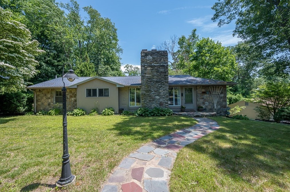 88 Newton Ave N, Worcester, MA 01602