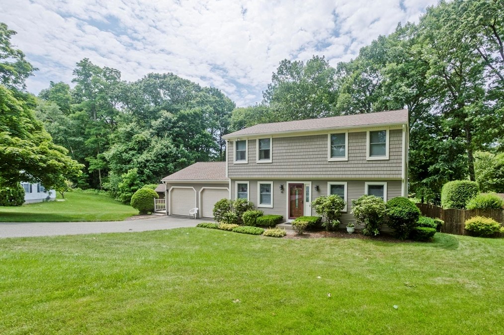 16 Ryan Dr, West Springfield, MA 01089 exterior