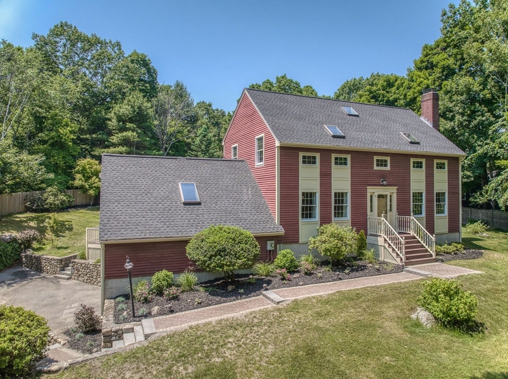 124 Wildwood Rd, Andover, MA 01810
