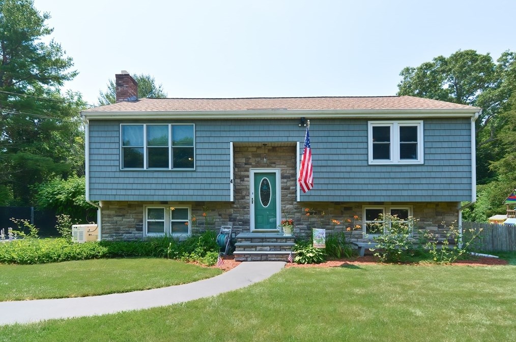 4 Reinhard Dr, Norton, MA 02766