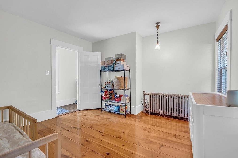 26 Park St, Pepperell MA  01463-1105 exterior