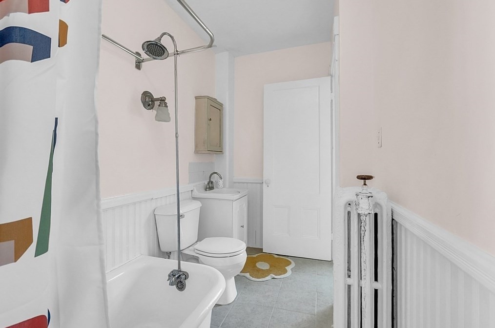 26 Park St, Pepperell MA  01463-1105 exterior