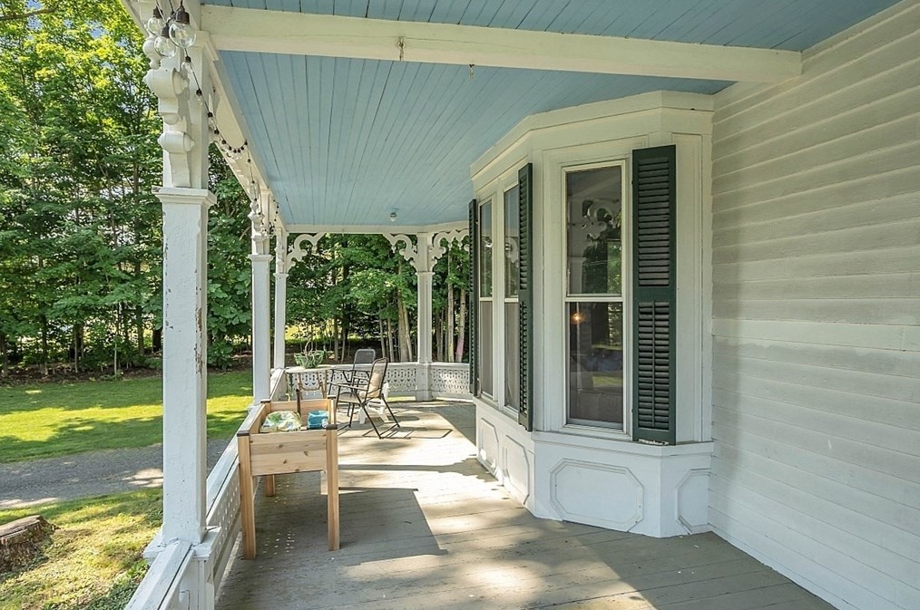 26 Park St, Pepperell MA  01463-1105 exterior