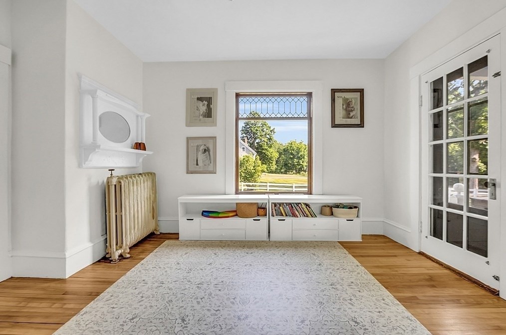 26 Park St, Pepperell MA  01463-1105 exterior