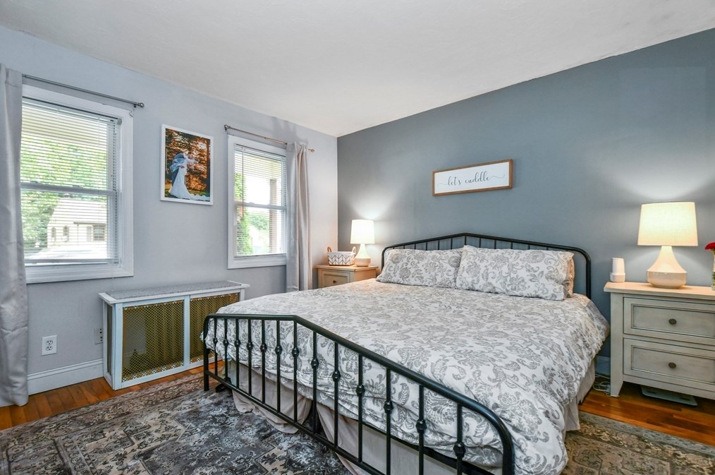 8 Knollwood Rd, Tewksbury MA  01876-2913 exterior