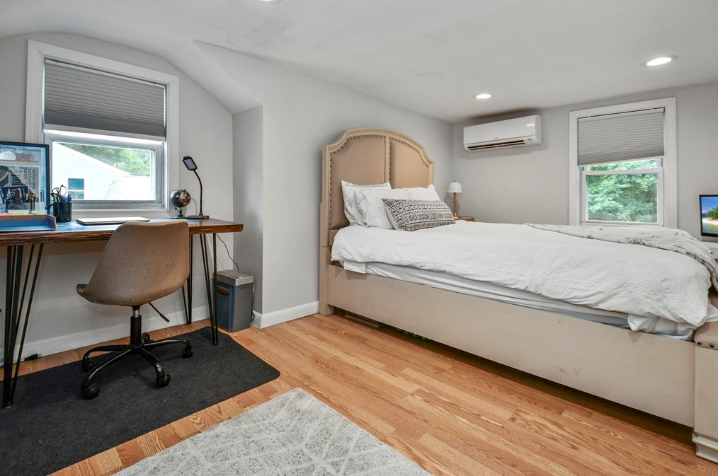 8 Knollwood Rd, Tewksbury MA  01876-2913 exterior