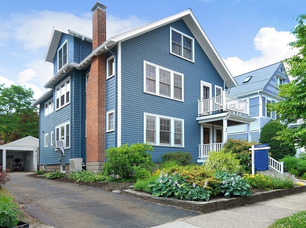 28 Cleveland St, Arlington, MA 02474 exterior