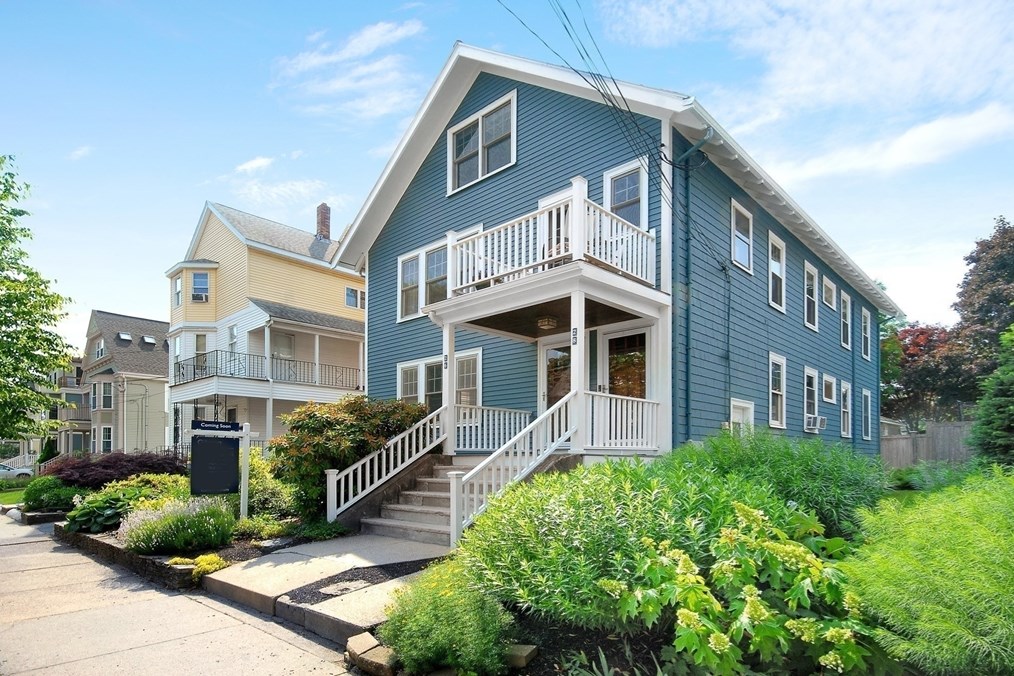 28 Cleveland St, Arlington MA  02474-6916 exterior