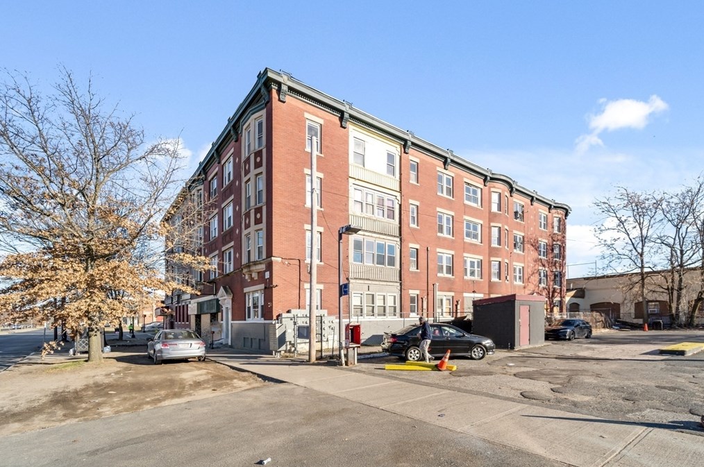 683 State St, Springfield MA  01109-4119 exterior