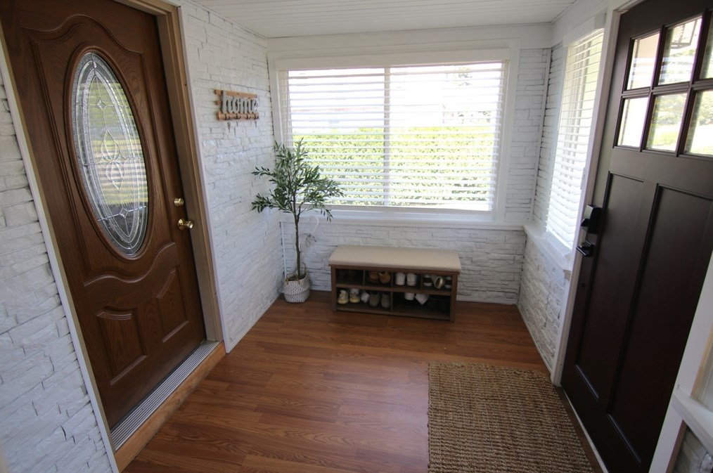 976 Main St, Agawam, MA 01001