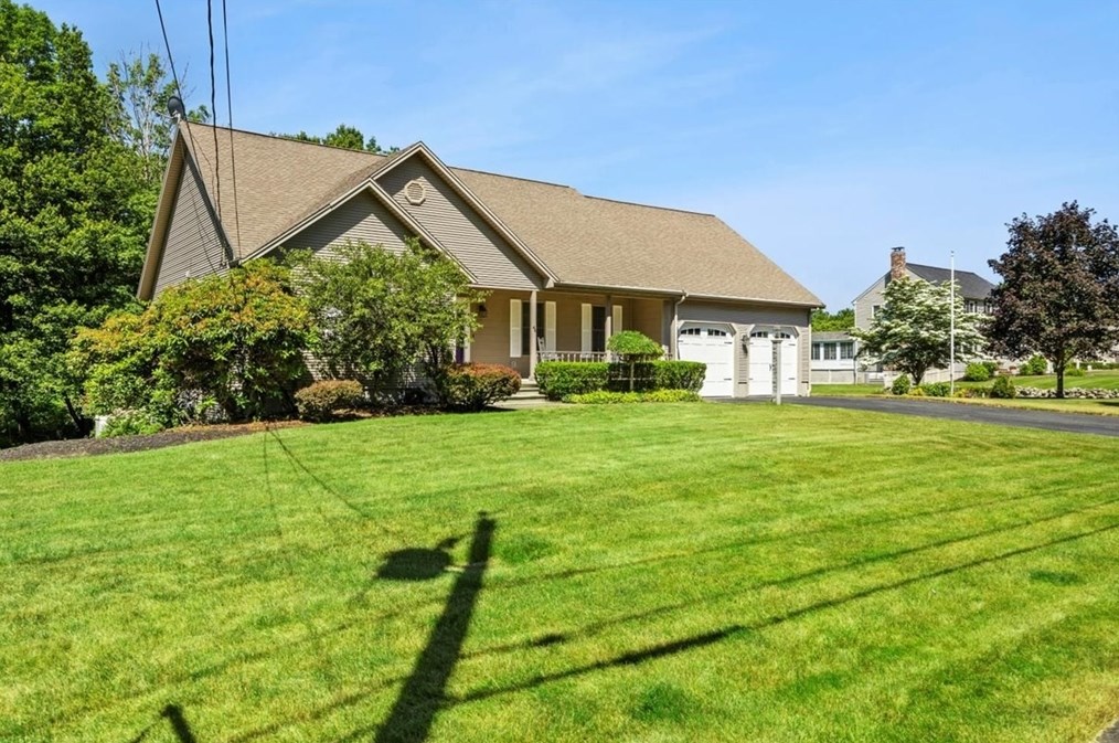 44 Stoney Rd, West Bridgewater, MA 02379