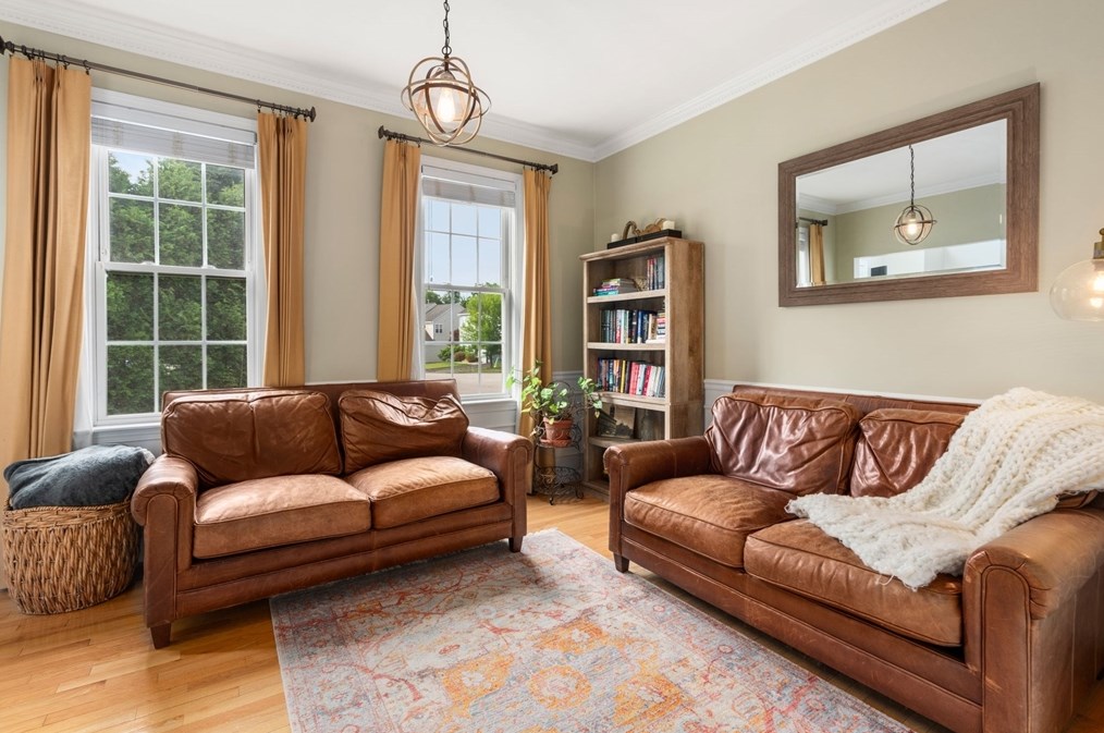 28 Snowy Owl Ln, Worcester MA  01605-4025 exterior