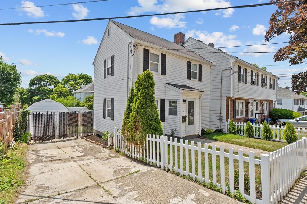 10 Perkins Ave, Malden, MA 02148