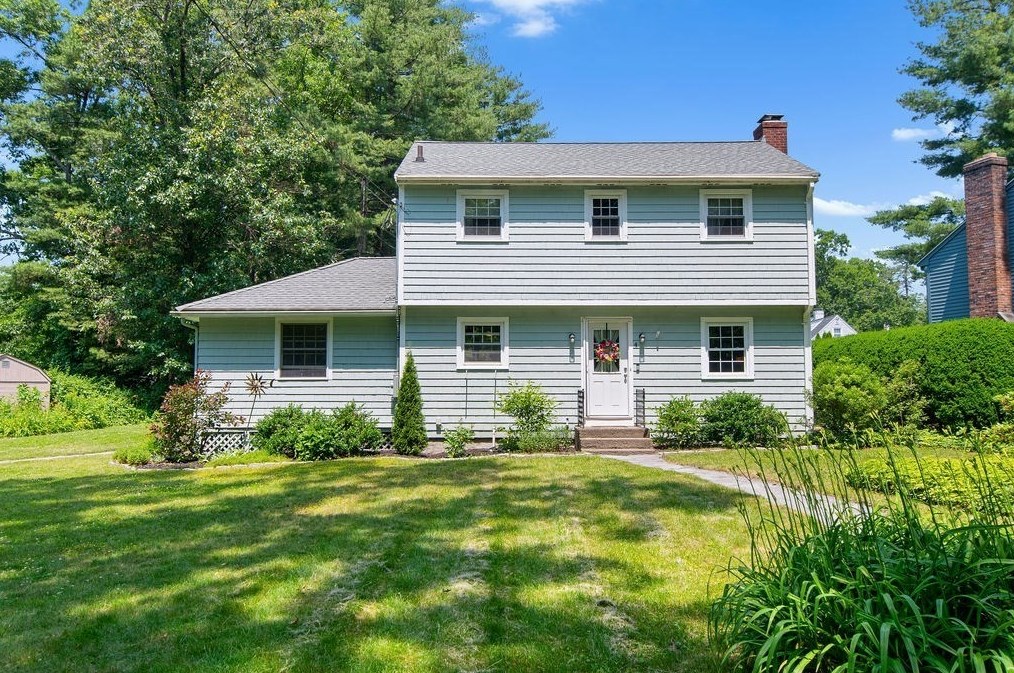 4 Old County, Hudson, MA 01749