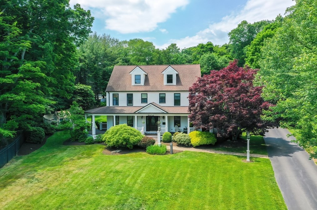38 Morse Farm Ln, Holliston, MA 01746