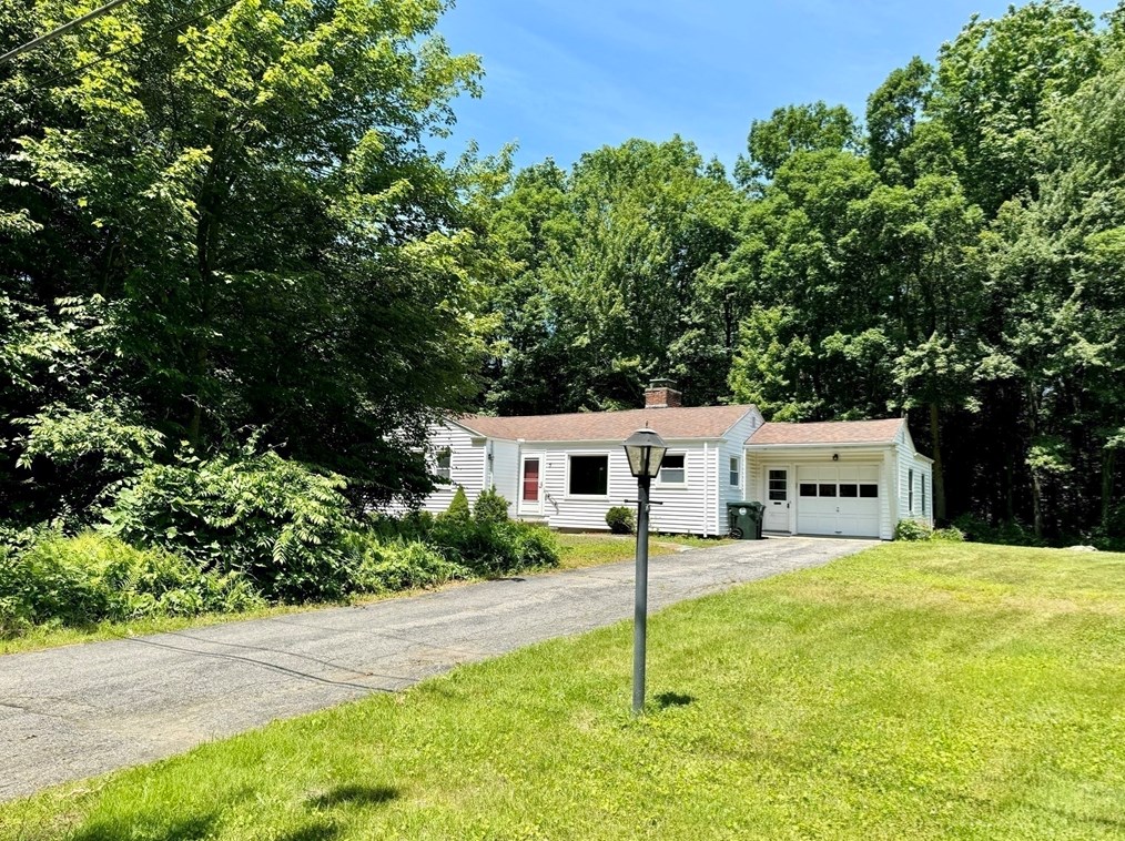 5 W Fairhill Rd, Holden, MA 01520
