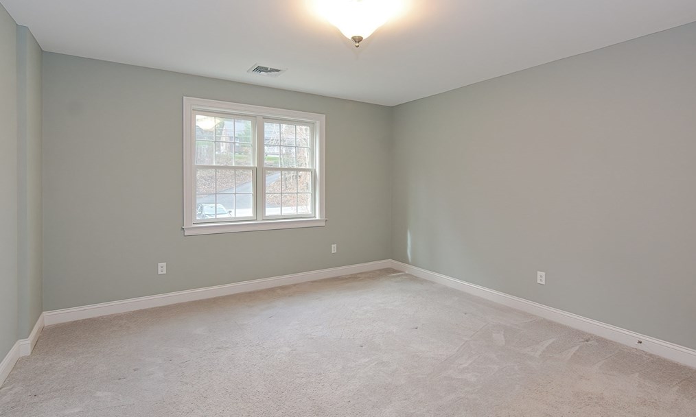 39 Westboro Rd, Upton MA  01568-1007 exterior