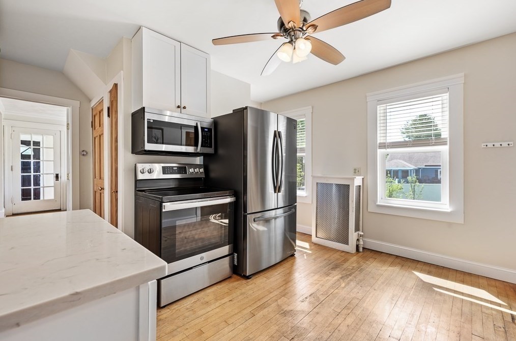 65 Oneida Ave, Worcester, MA 01606