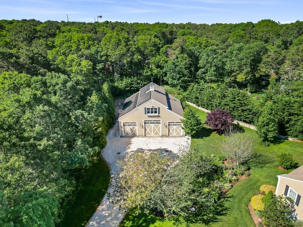 20 Gelding Cir, Barnstable, MA 02630