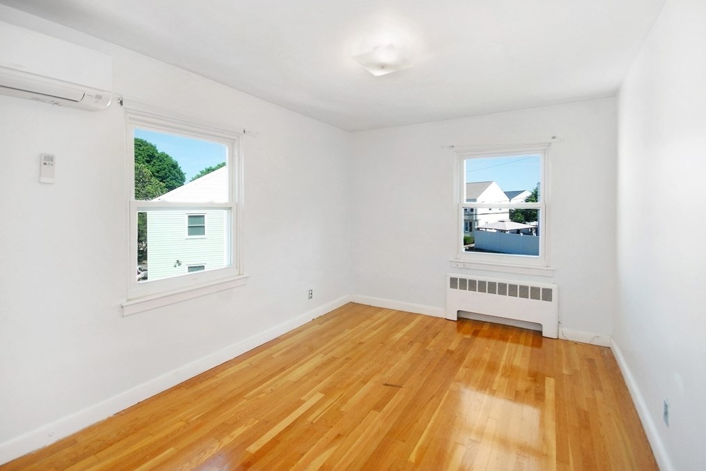 37 Rose Ave, Watertown MA 02472-3012 exterior