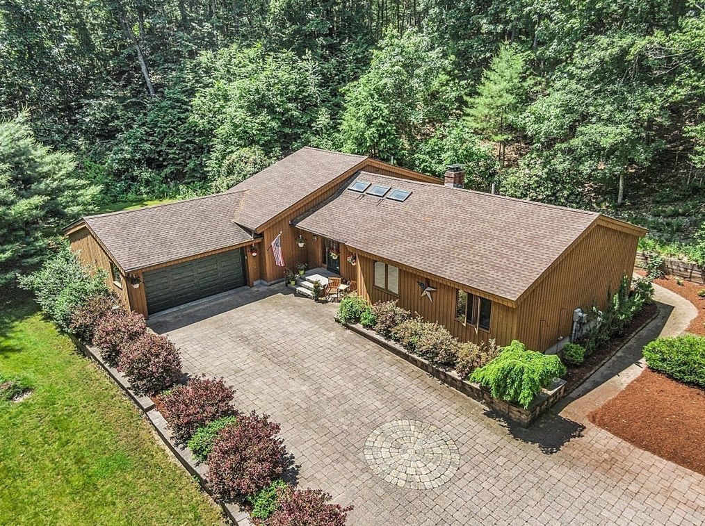 23 Pingree Farm Rd, Georgetown, MA 01833