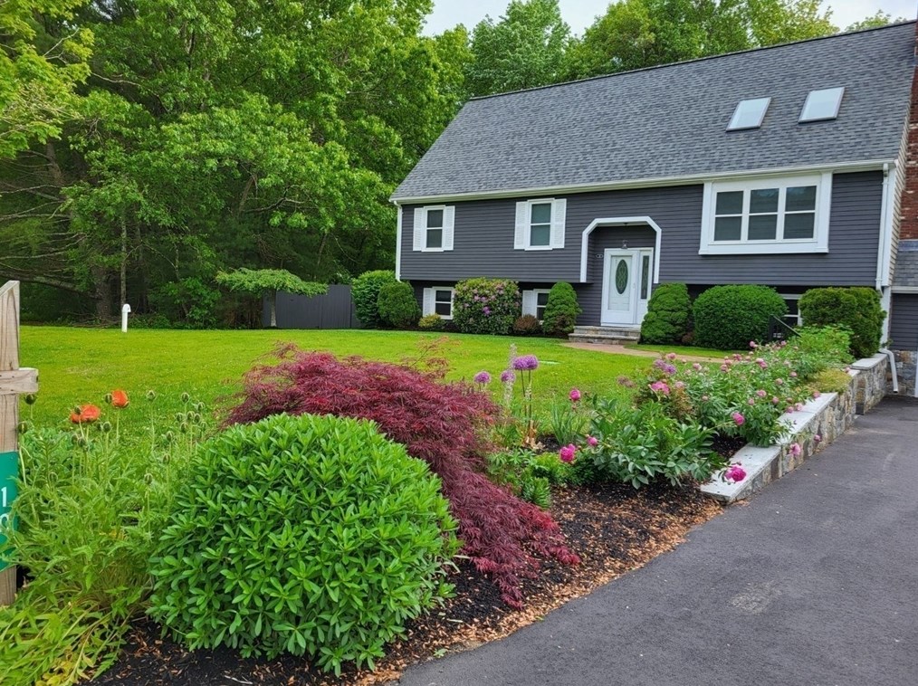 10 Jameson Dr, Rehoboth, MA 02769