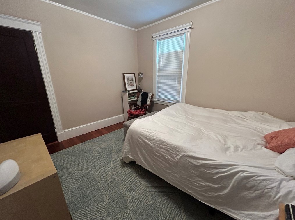 6 Belknap St, Arlington MA  02474-6606 exterior