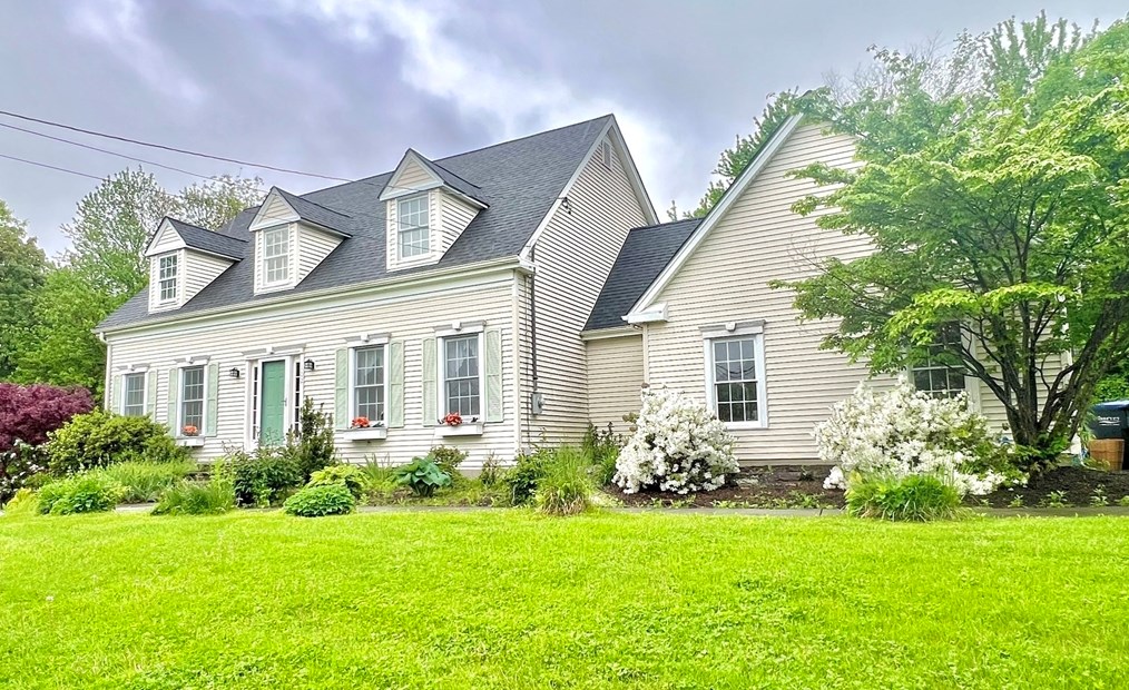 102 Adams St, Westborough, MA 01581