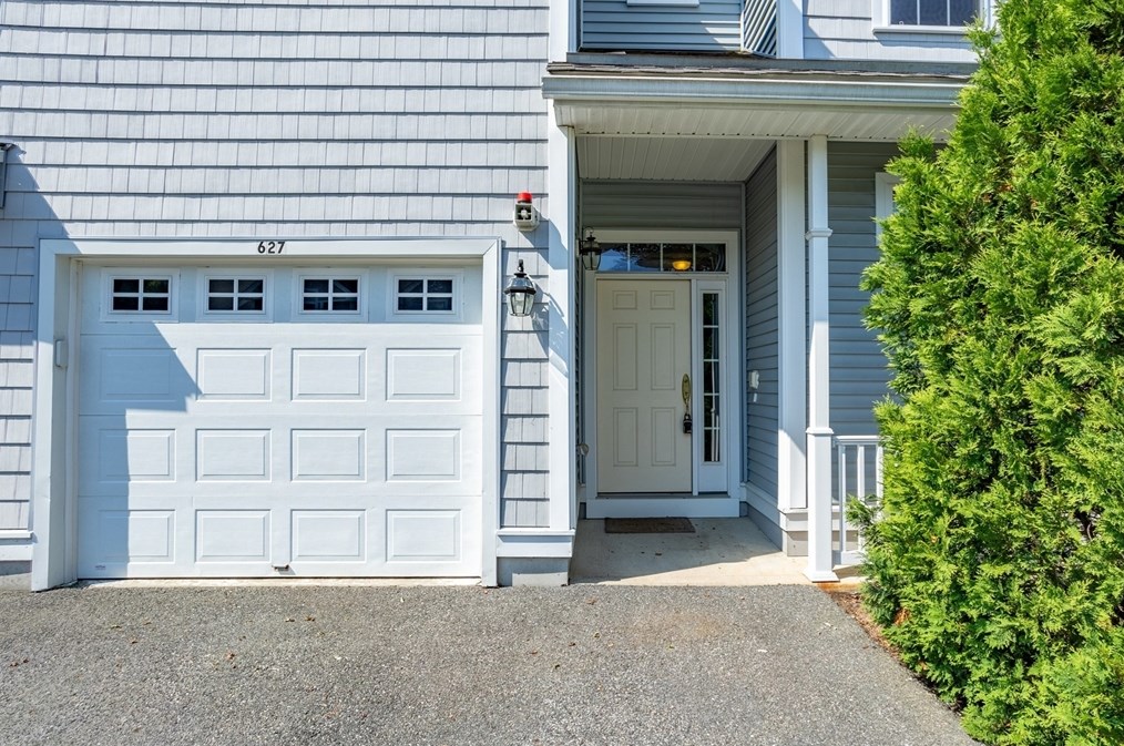 627 Devenwood Way #627, Clinton, MA 01510