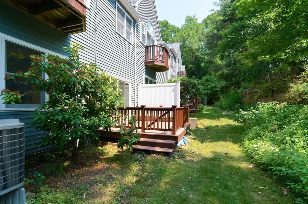 327 Bishops Forest Dr, Waltham MA 02452-8805 exterior