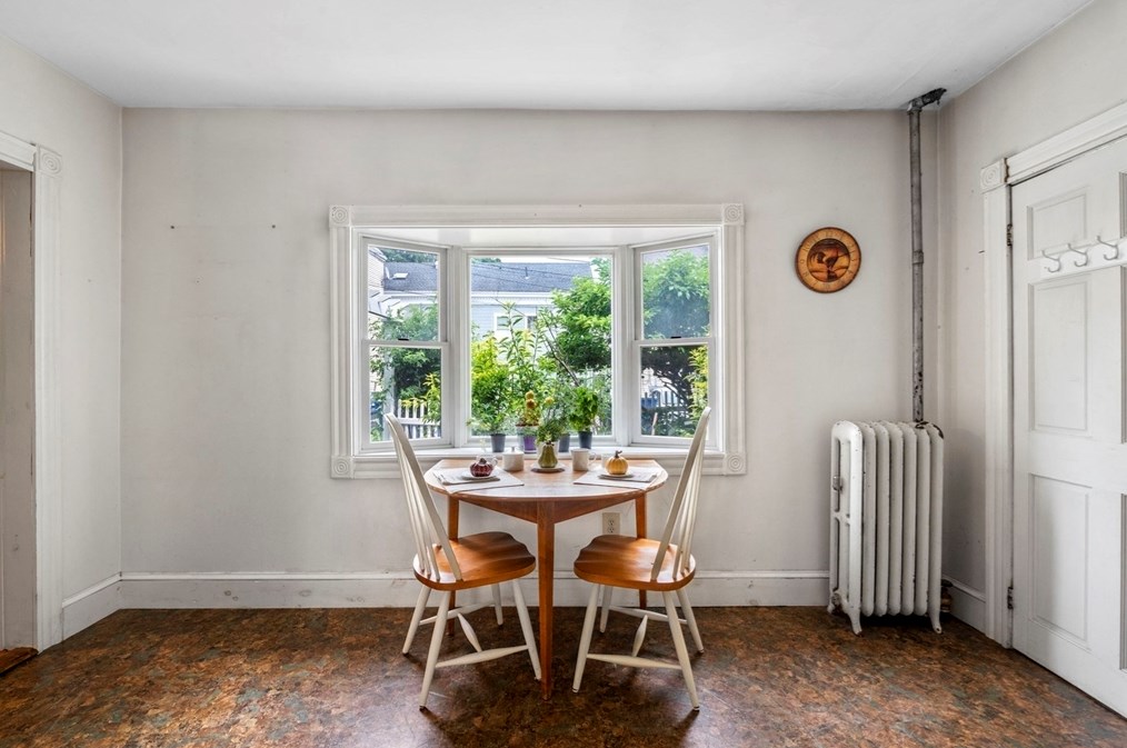 135 St, Salem MA 01970-2548 exterior