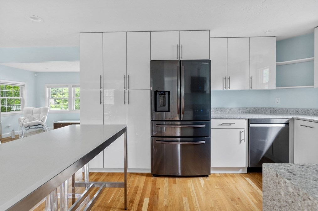 14 Evergreen Ave, Newton MA 02466-1703 exterior