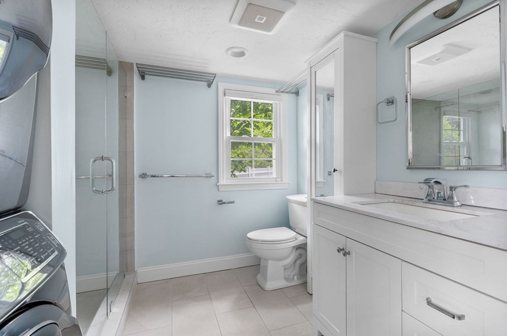 14 Evergreen Ave, Newton MA 02466-1703 exterior