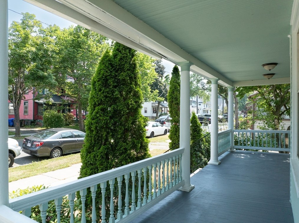 18-20 Biltmore St, Springfield, MA 01108