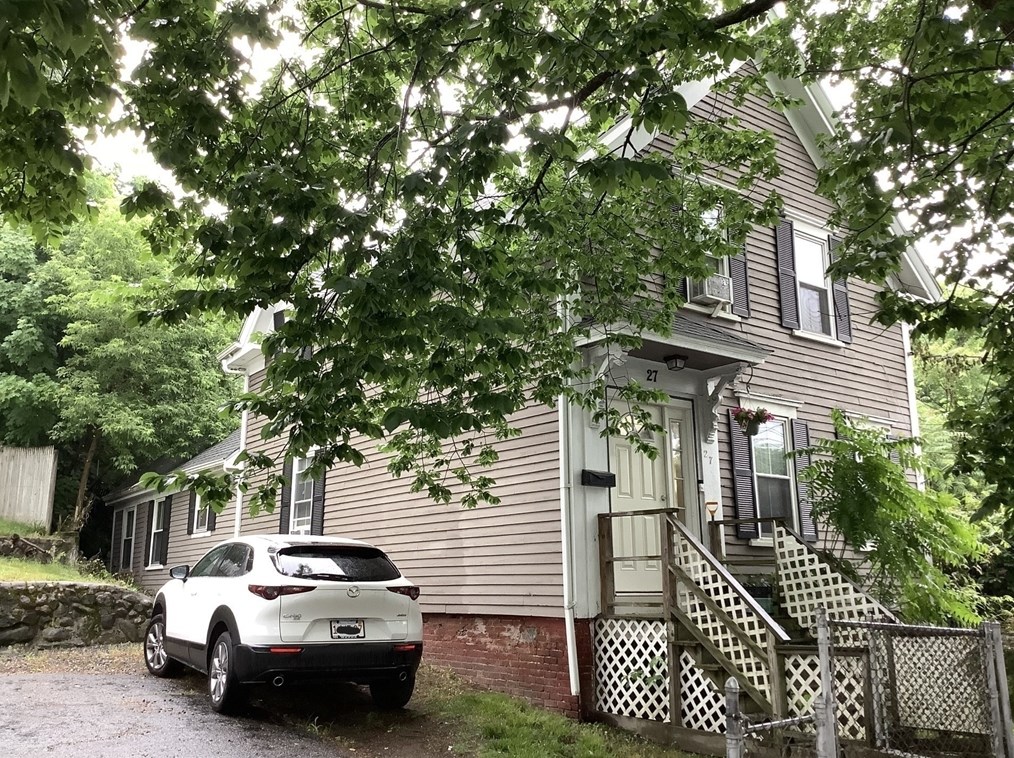 27 High, Georgetown, MA 01832