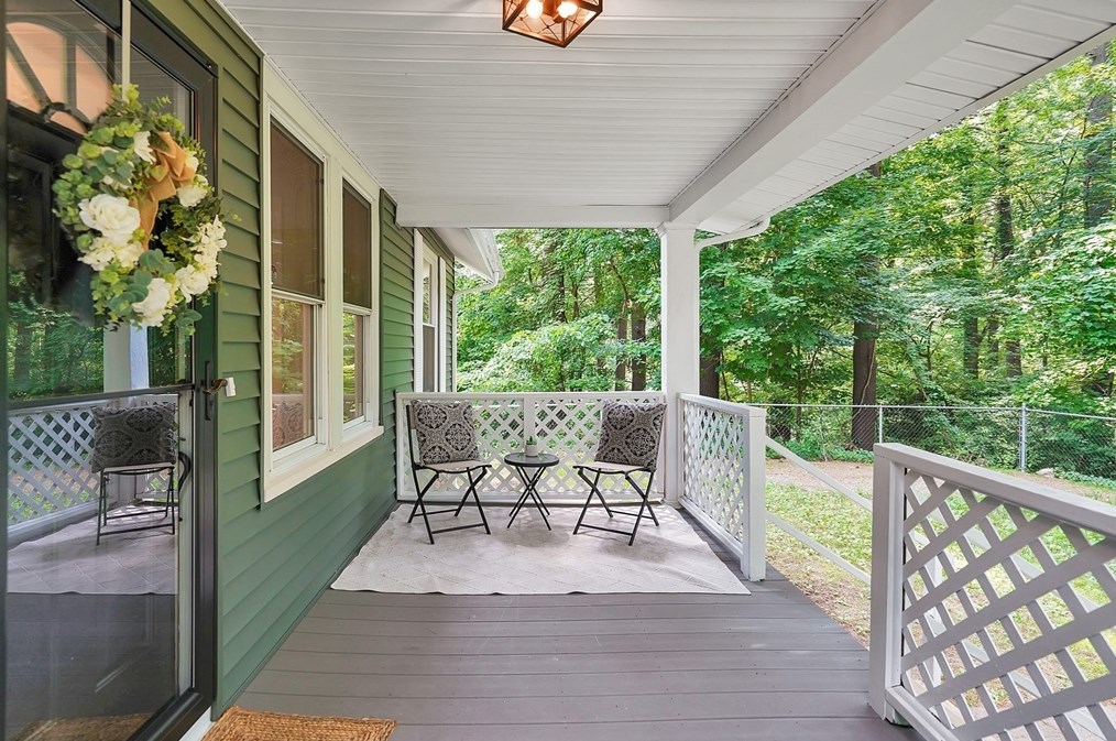 2 Opal St, Springfield, MA 01108