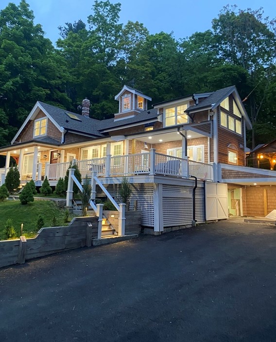 2 Norfolk St, Holliston, MA 01746-2078