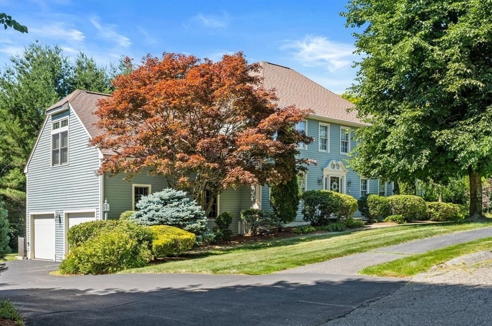 2 Patriot Dr, Northborough, MA 01532