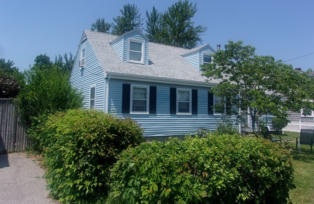 41 Touraine Ave, Hull, MA 02045