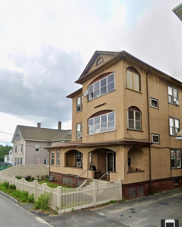 2 Short St, Worcester, MA 01604