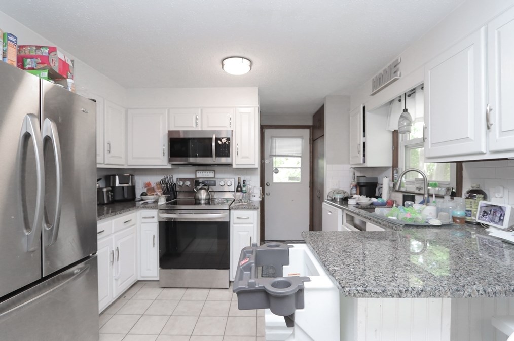 281 Bolton St, Springfield, MA 01119