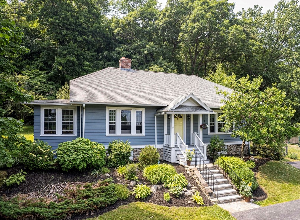 46 Flagg St, Worcester, MA 01602 exterior