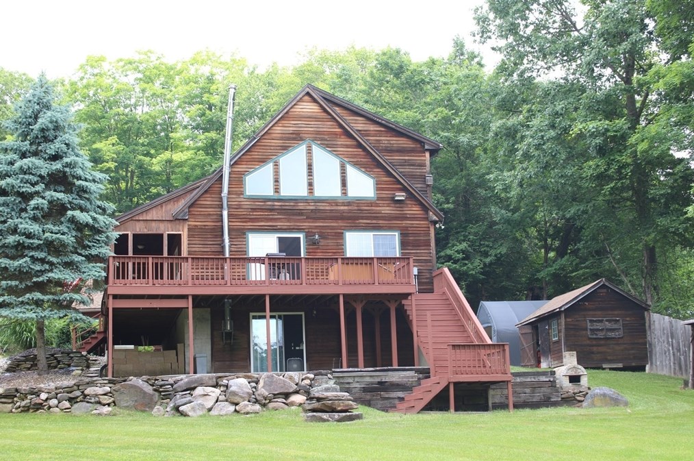 46 Harlow Clark Rd, Huntington, MA 01050 exterior