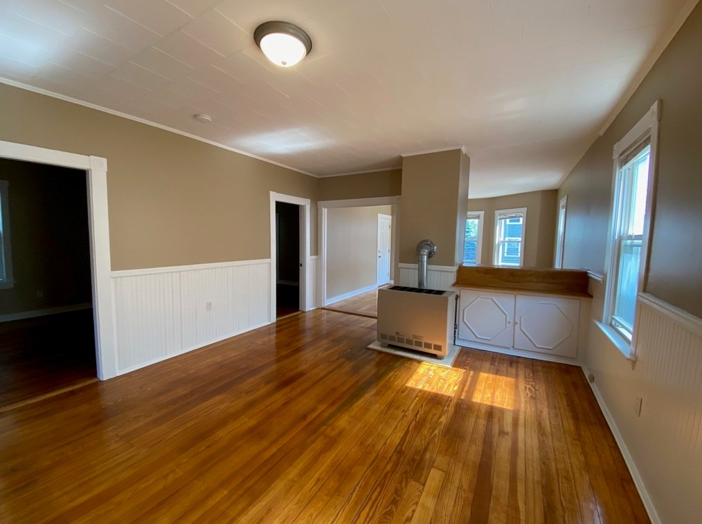 179 Deane St #2, New Bedford, MA 02746