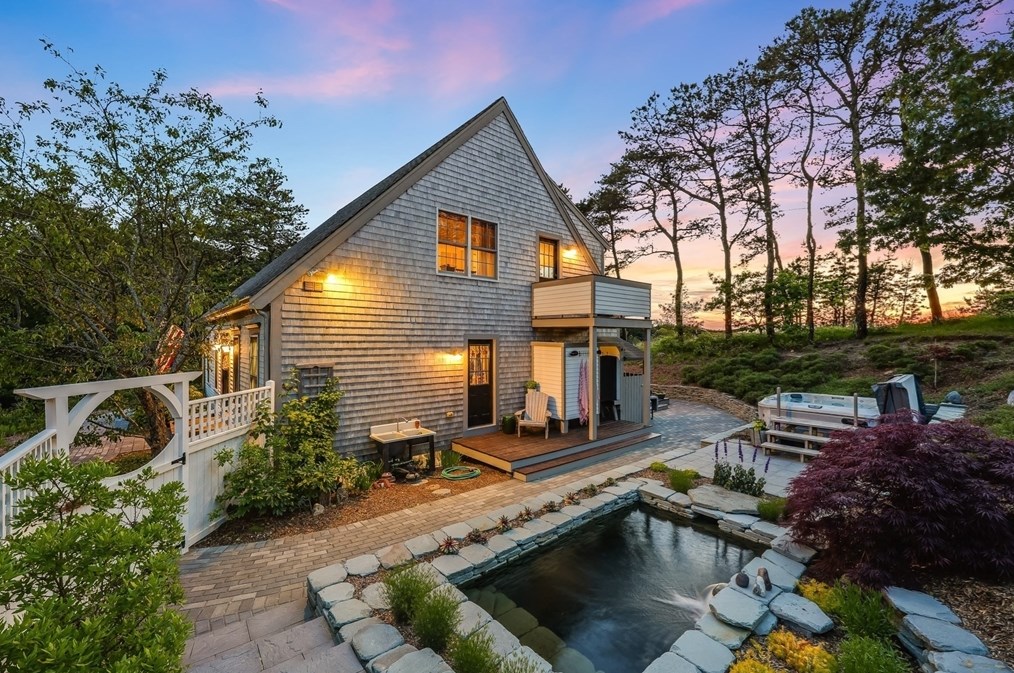 100 Old High Toss Bridge Rd, Wellfleet, MA 02667